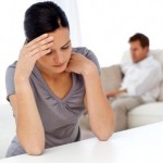 worried-woman-couple-11091902